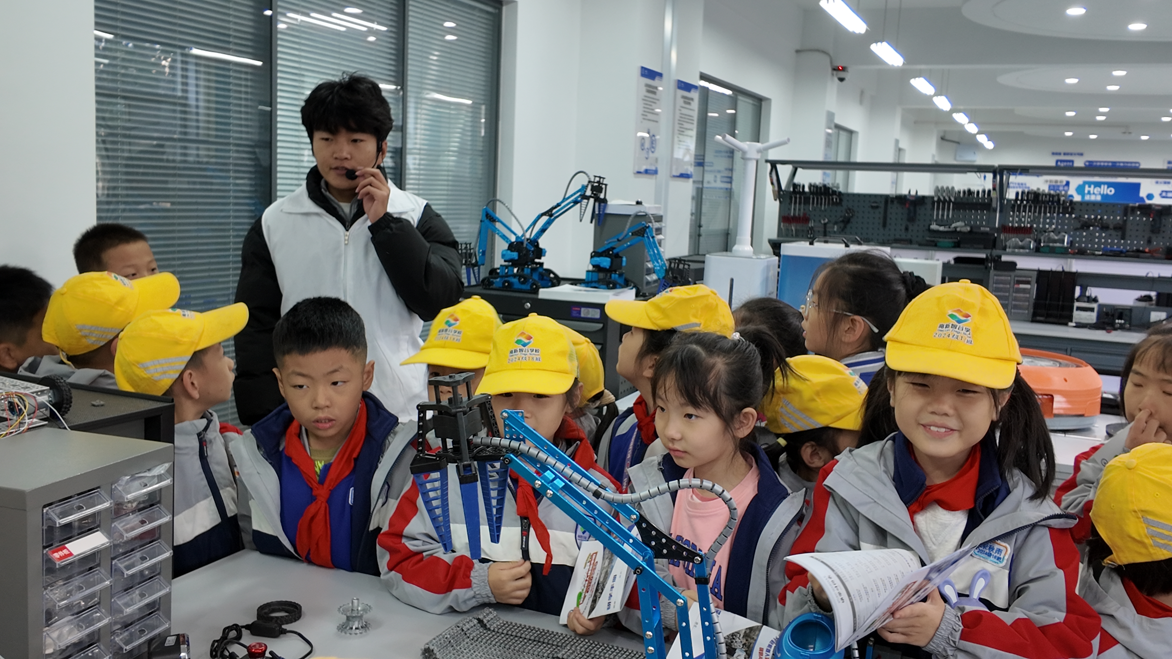 2-03-1-2025-10-21 085104