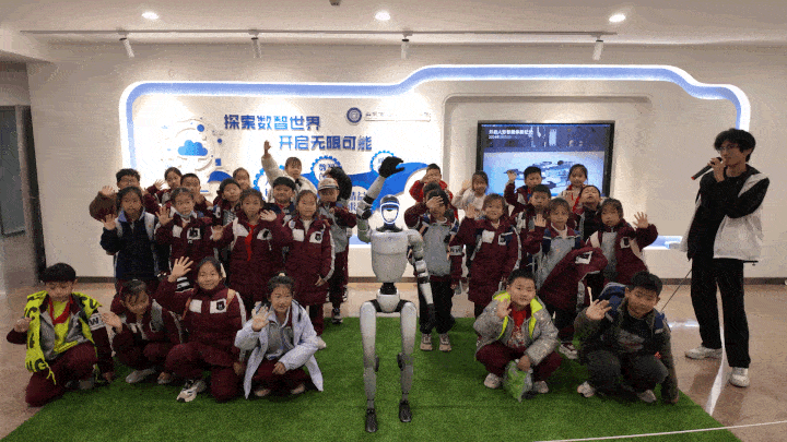 05-2025-11-24 084028 05-2025-11-24 084028